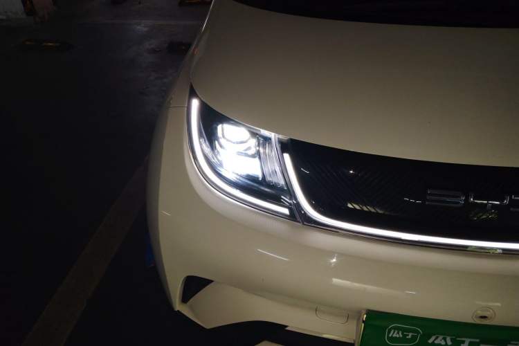 Used BYD Dolphin 2021 405 km Fashion Edition Right Front Headlight