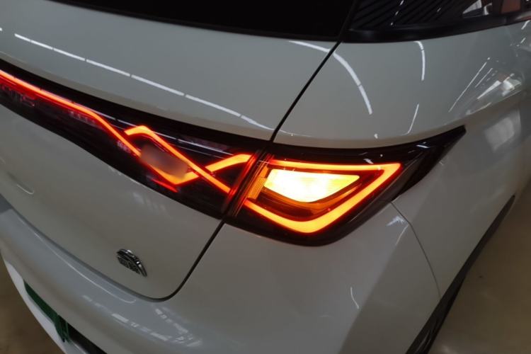 Used BYD Dolphin 2021 405 km Fashion Edition Right Rear Taillight