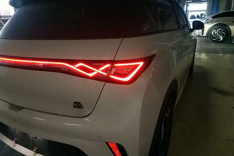 Used BYD Dolphin 2021 405 km Fashion Edition Right Rear Taillight