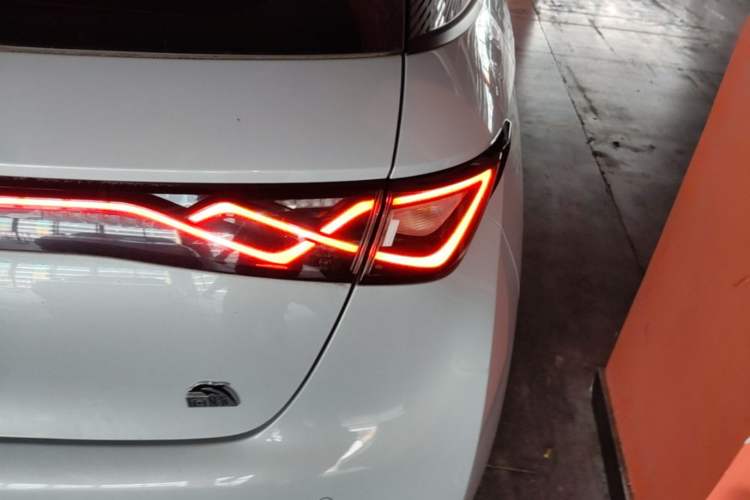 Used BYD Dolphin 2021 405 km Fashion Edition Right Rear Taillight