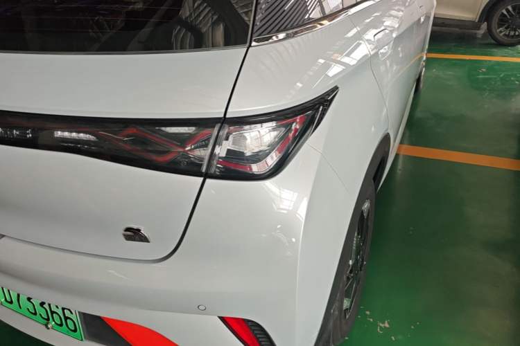 Used BYD Dolphin 2021 405 km Fashion Edition Right Rear Taillight