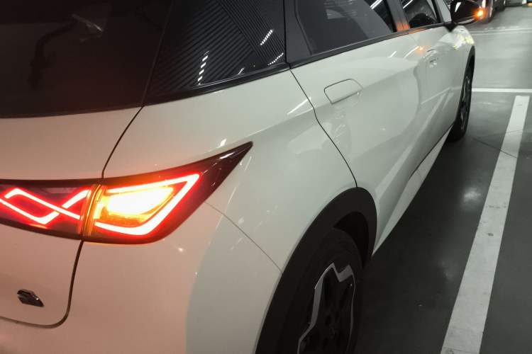 Used BYD Dolphin 2021 405 km Fashion Edition Right Rear Taillight