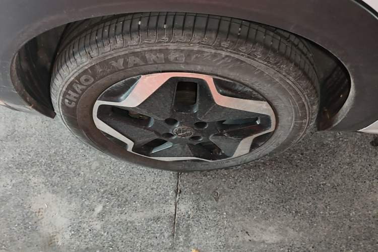 Used BYD Dolphin 2021 405 km Fashion Edition Right Rear Wheel Hub