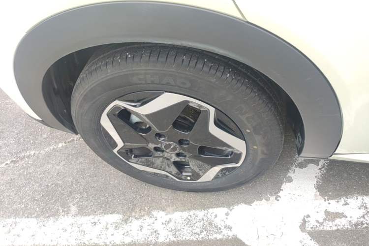 Used BYD Dolphin 2021 405 km Fashion Edition Right Rear Wheel Hub