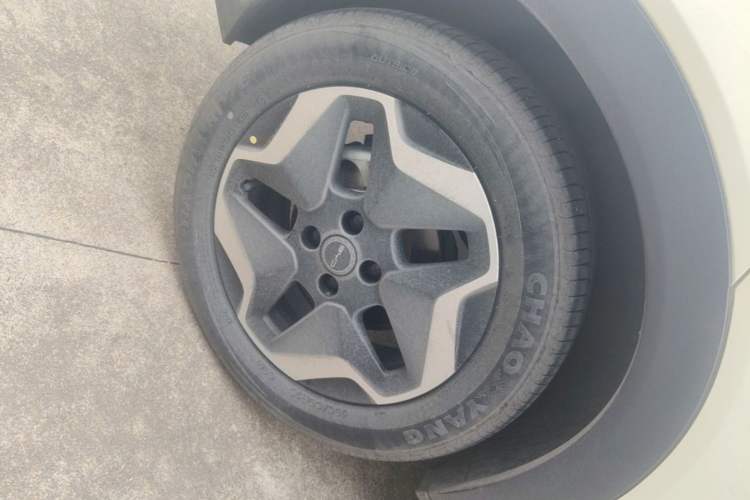 Used BYD Dolphin 2021 405 km Fashion Edition Right Rear Wheel Hub