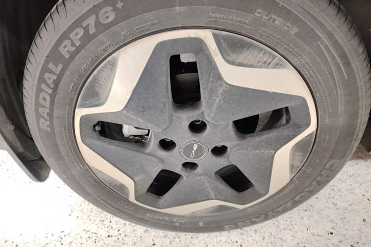 Used BYD Dolphin 2021 405 km Fashion Edition Right Rear Wheel Hub