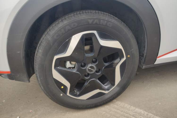 Used BYD Dolphin 2021 405 km Free Version Right Rear Wheel Hub