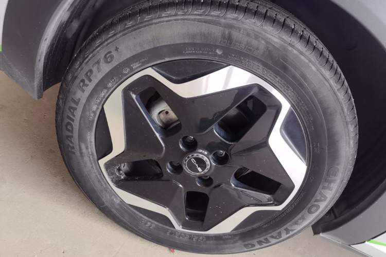 Used BYD Dolphin 2021 405 km Fashion Edition Right Rear Wheel Hub