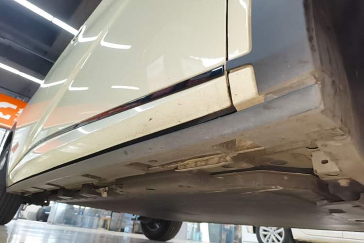 Used BYD Dolphin 2021 405 km Fashion Edition Right Side Sill