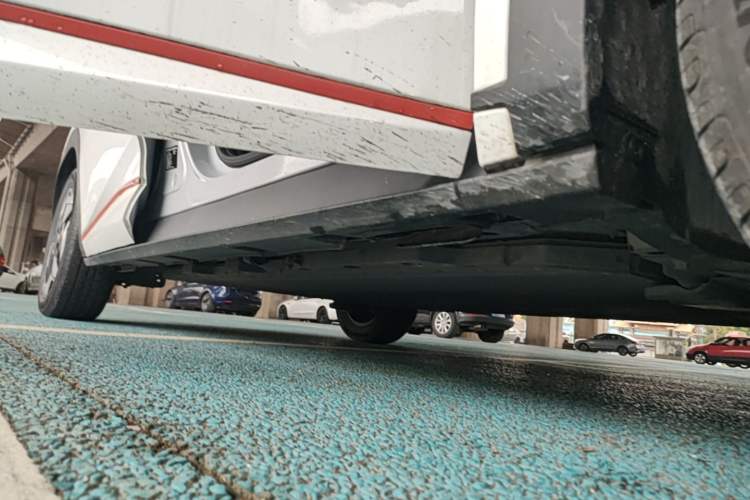 Used BYD Dolphin 2021 405 km Fashion Edition Right Side Sill