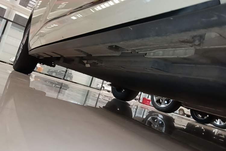 Used BYD Dolphin 2021 405 km Fashion Edition Right Side Sill