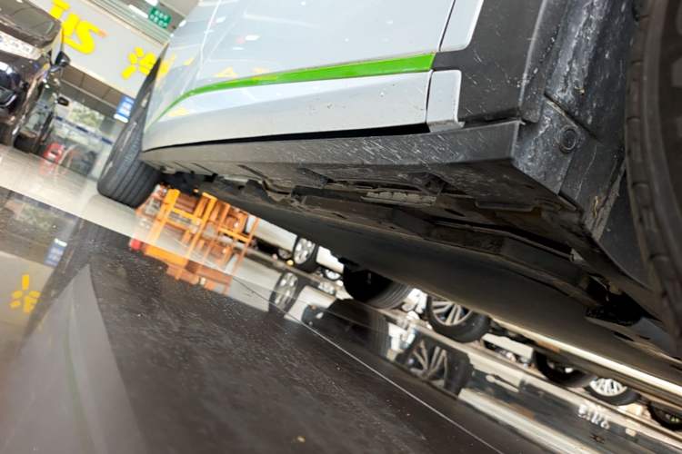 Used BYD Dolphin 2021 405 km Fashion Edition Right Side Sill
