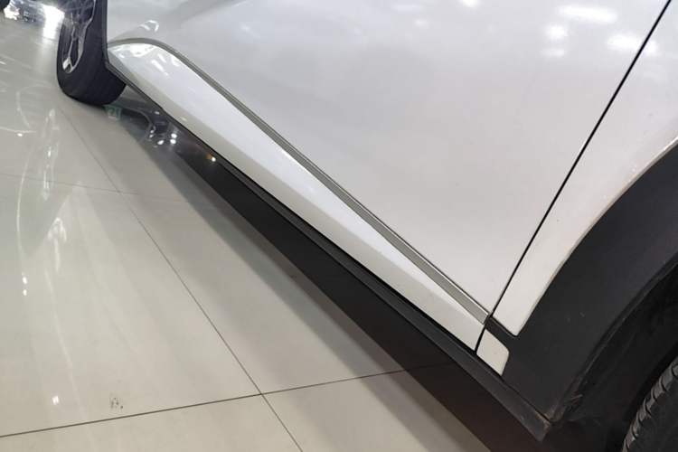 Used BYD Dolphin 2021 405 km Fashion Edition Right Side Sill