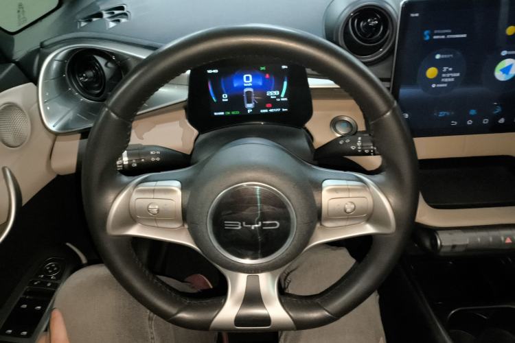 Used BYD Dolphin 2021 405 km Fashion Edition Steering Wheel