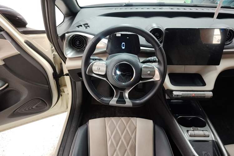 Used BYD Dolphin 2021 405 km Fashion Edition Steering Wheel