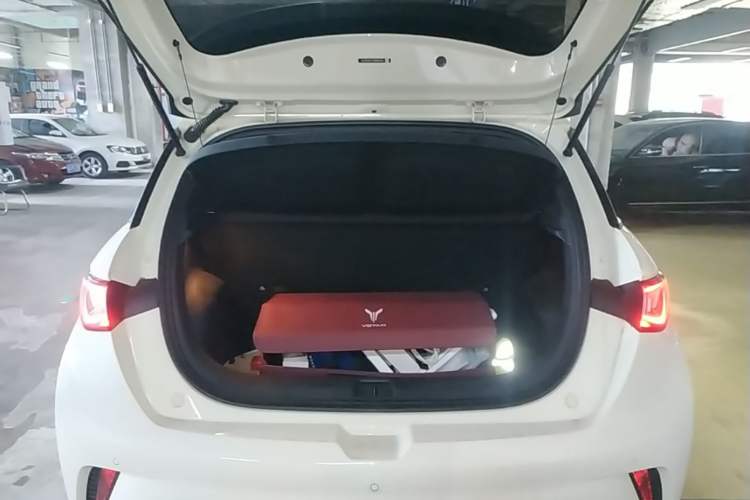 Used BYD Dolphin 2021 405 km Fashion Edition Trunk