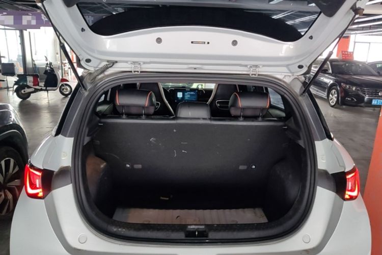 Used BYD Dolphin 2021 405 km Fashion Edition Trunk