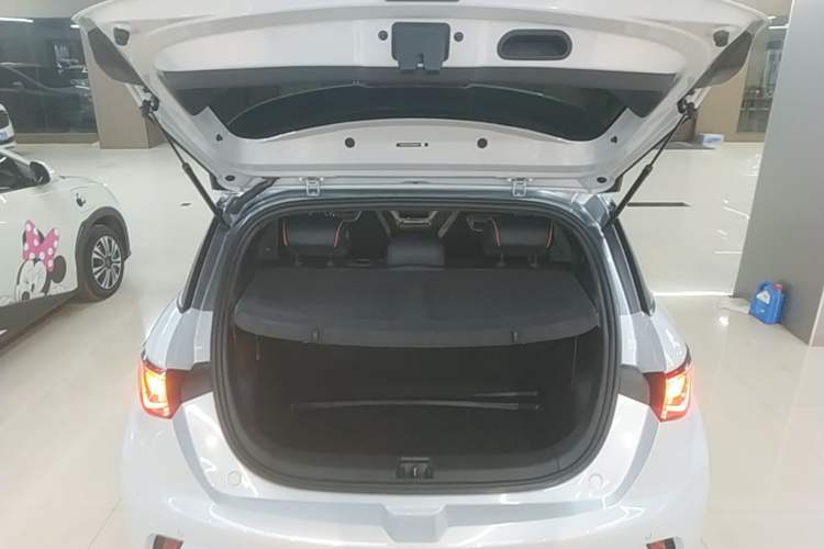 Used BYD Dolphin 2021 405 km Fashion Edition Trunk