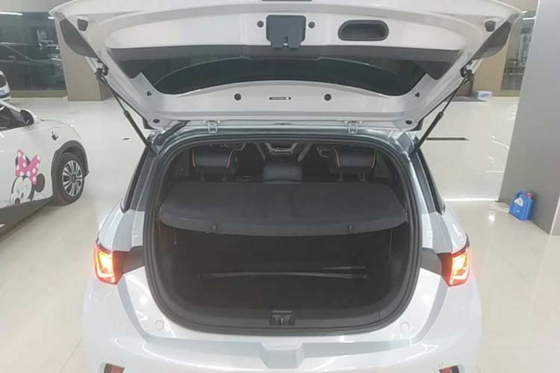 Used BYD Dolphin 2021 405 km Fashion Edition Trunk