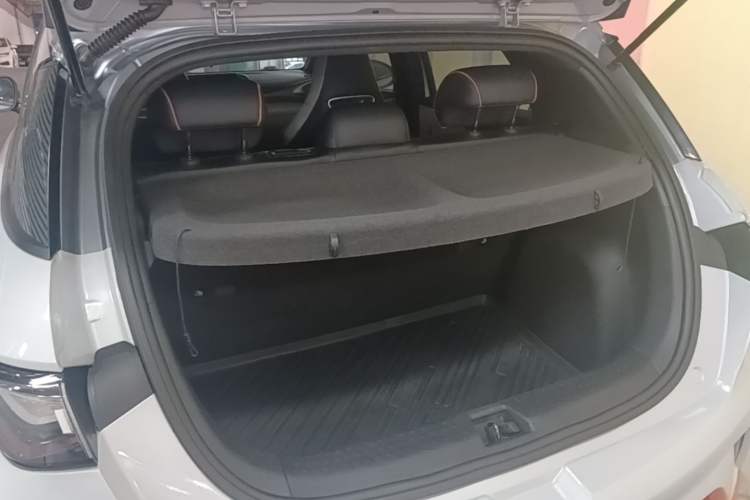 Used BYD Dolphin 2021 405 km Fashion Edition Trunk