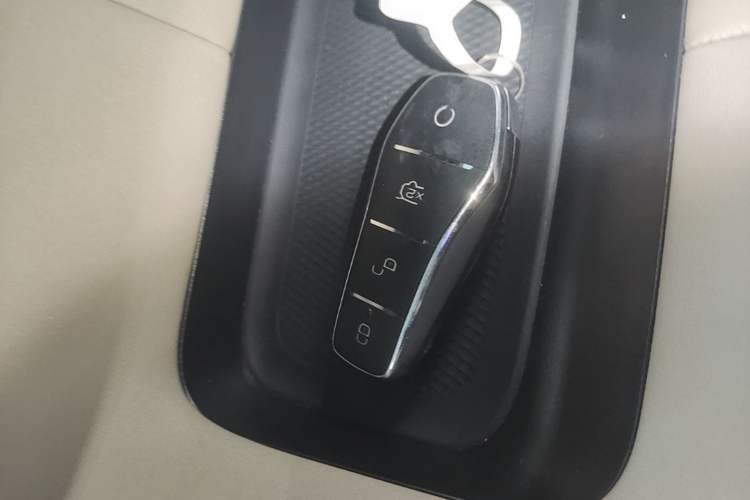 Used BYD Dolphin 2021 405 km Fashion Edition Vehicle Key