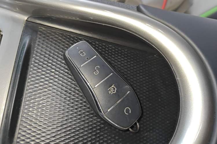 Used BYD Dolphin 2021 405 km Free Version Vehicle Key