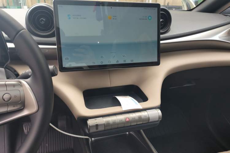 Used BYD Dolphin 2021 405 km Fashion Edition Audio And AC Panel