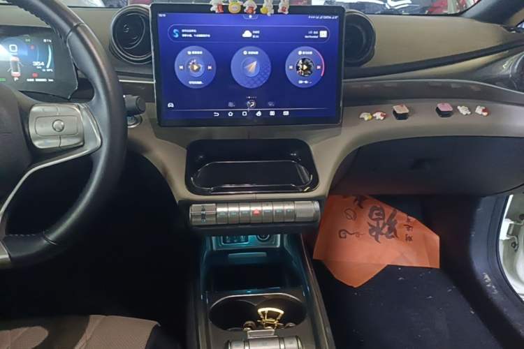 Used BYD Dolphin 2021 401km Knight Edition Audio And AC Panel