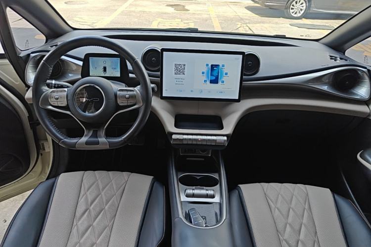 Used BYD Dolphin 2021 405 km Fashion Edition Center Console