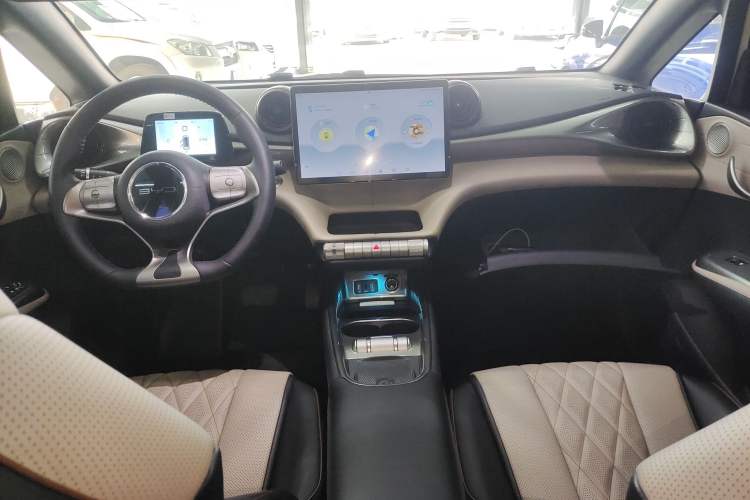 Used BYD Dolphin 2021 405 km Fashion Edition Center Console