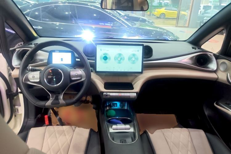 Used BYD Dolphin 2021 405 km Fashion Edition Center Console