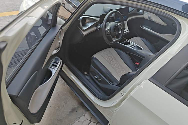 Used BYD Dolphin 2021 405 km Fashion Edition Driver Seat