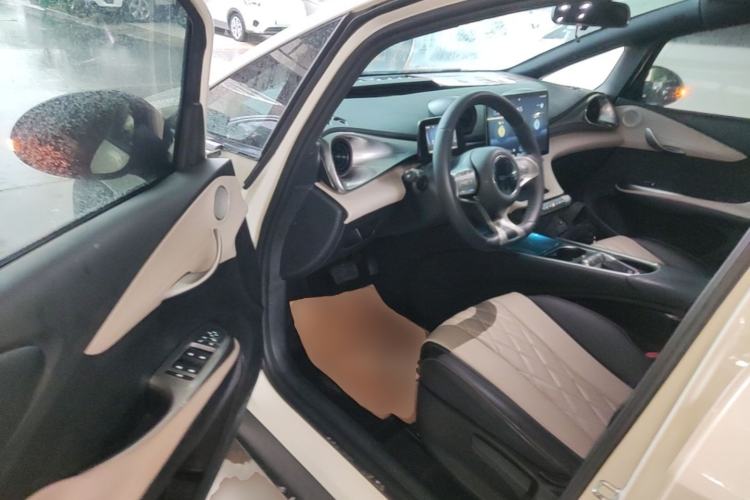 Used BYD Dolphin 2021 405 km Free Version Driver Seat