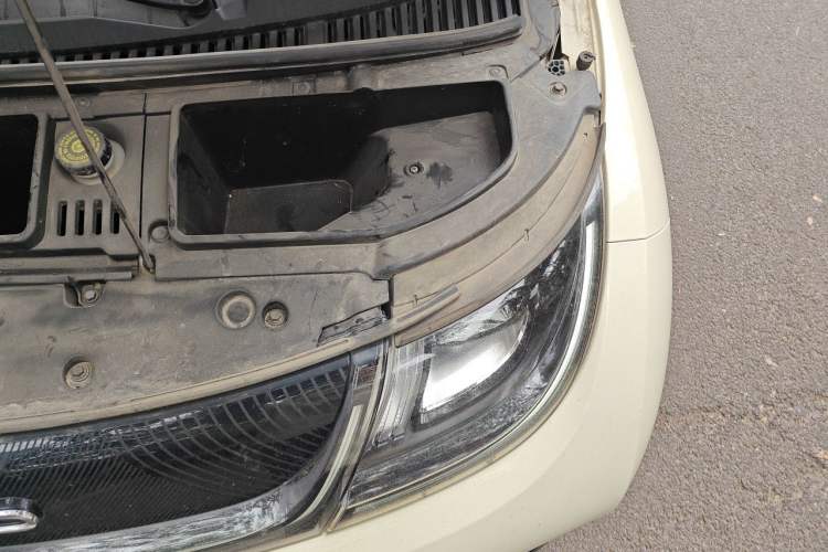Used BYD Dolphin 2021 405 km Free Version Engine Bay Left