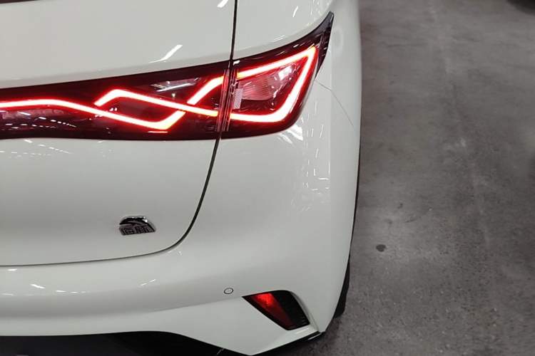 Used BYD Dolphin 2021 405 km Fashion Edition Exterior 3
