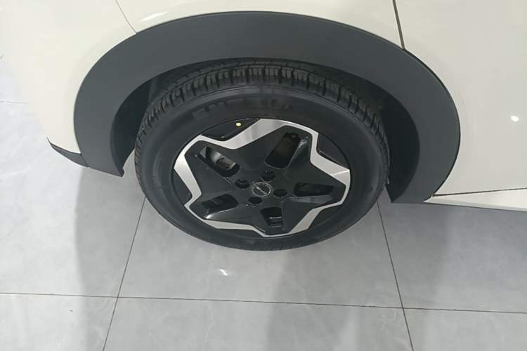Used BYD Dolphin 2021 405 km Fashion Edition Exterior 5