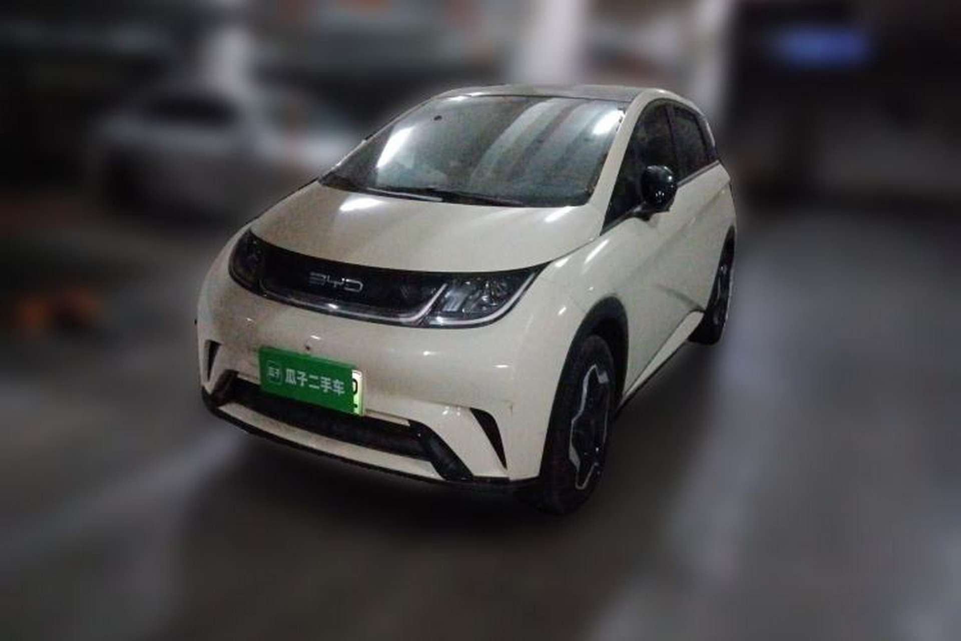 Used BYD Dolphin 2021 405 km Fashion Edition Front Left 45 Deg