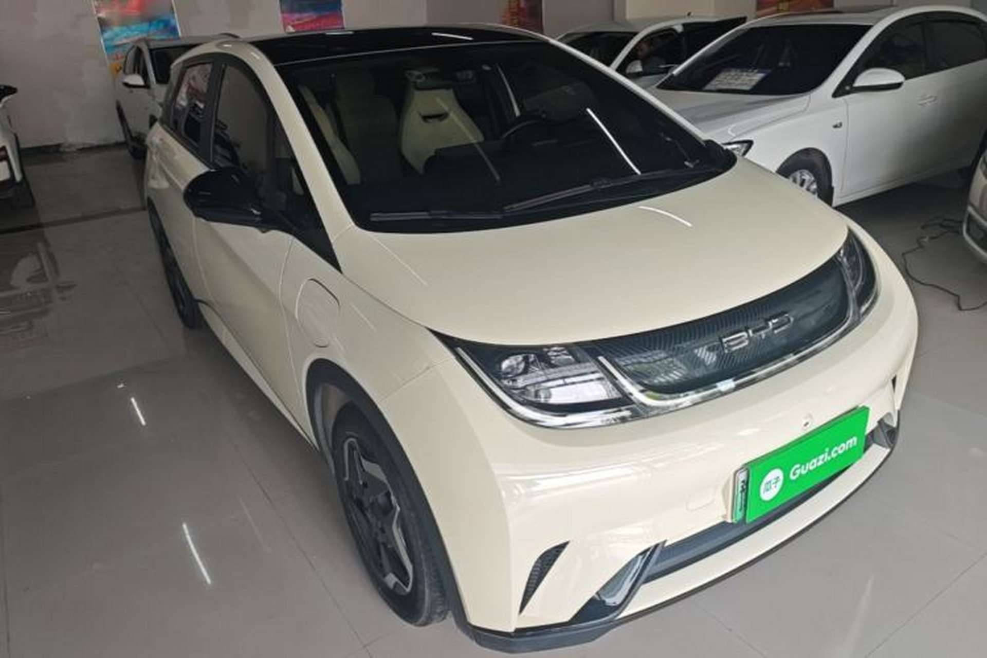 Used BYD Dolphin 2021 405 km Fashion Edition Front Right 45 Deg