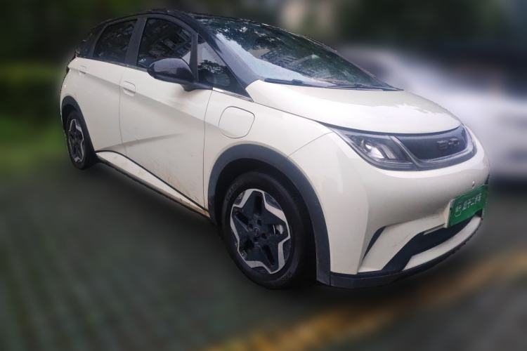 Used BYD Dolphin 2021 405 km Fashion Edition Front Right 45 Deg