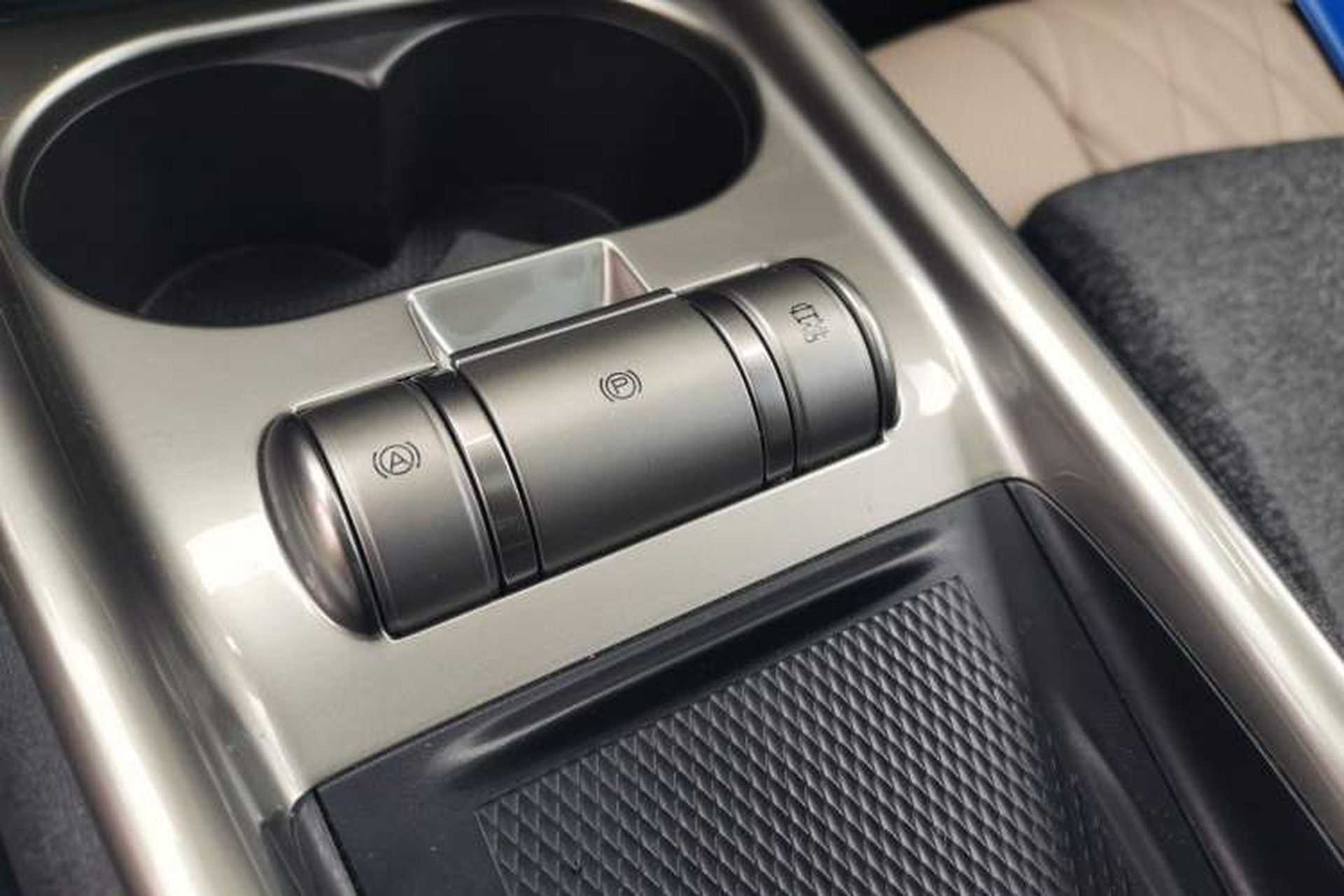 Used BYD Dolphin 2021 405 km Fashion Edition Gear Lever