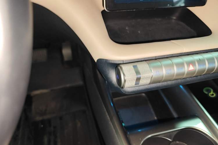 Used BYD Dolphin 2021 405 km Free Version Gear Lever