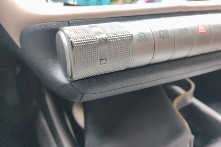 Used BYD Dolphin 2021 405 km Fashion Edition Gear Lever