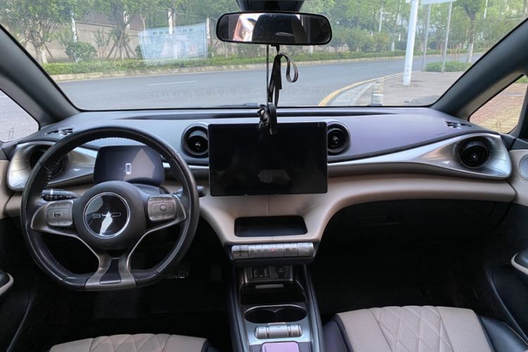 Used BYD Dolphin 2021 405 km Fashion Edition Interior 5