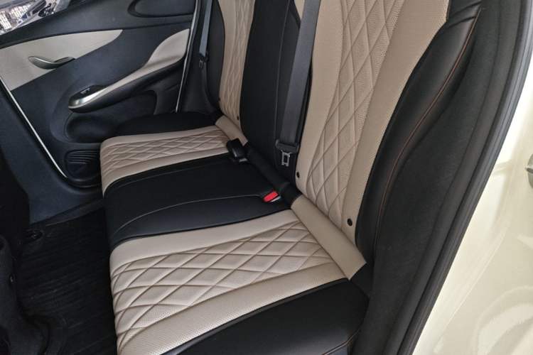 Used BYD Dolphin 2021 405 km Fashion Edition Left Rear Seat