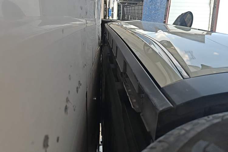 Used BYD Dolphin 2021 405 km Fashion Edition Left Side Sill