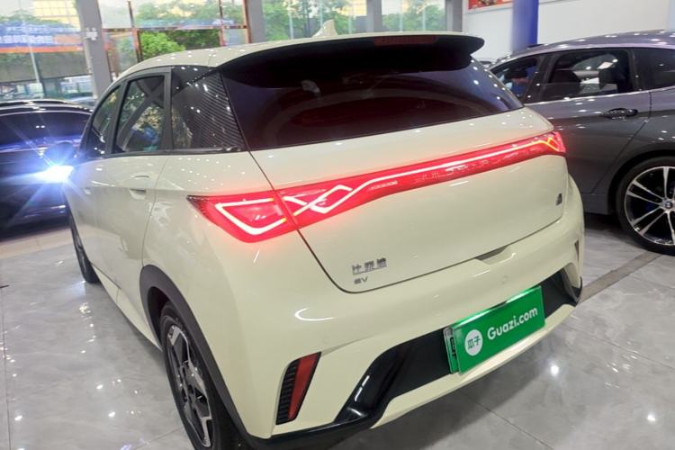Used BYD Dolphin 2021 405 km Fashion Edition Rear Left 45 Deg
