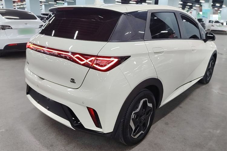 Used BYD Dolphin 2021 405 km Fashion Edition Rear Right 45 Deg