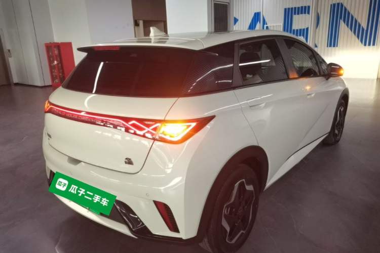 Used BYD Dolphin 2021 405 km Fashion Edition Rear Right 45 Deg