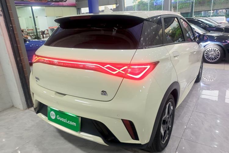 Used BYD Dolphin 2021 405 km Fashion Edition Rear Right 45 Deg