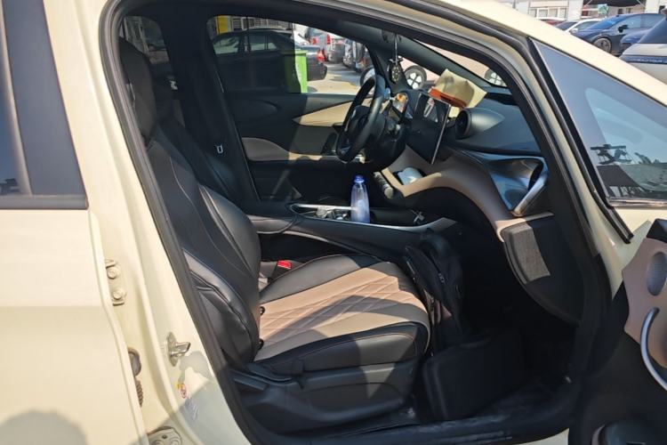 Used BYD Dolphin 2021 405 km Free Version Right Front Seat
